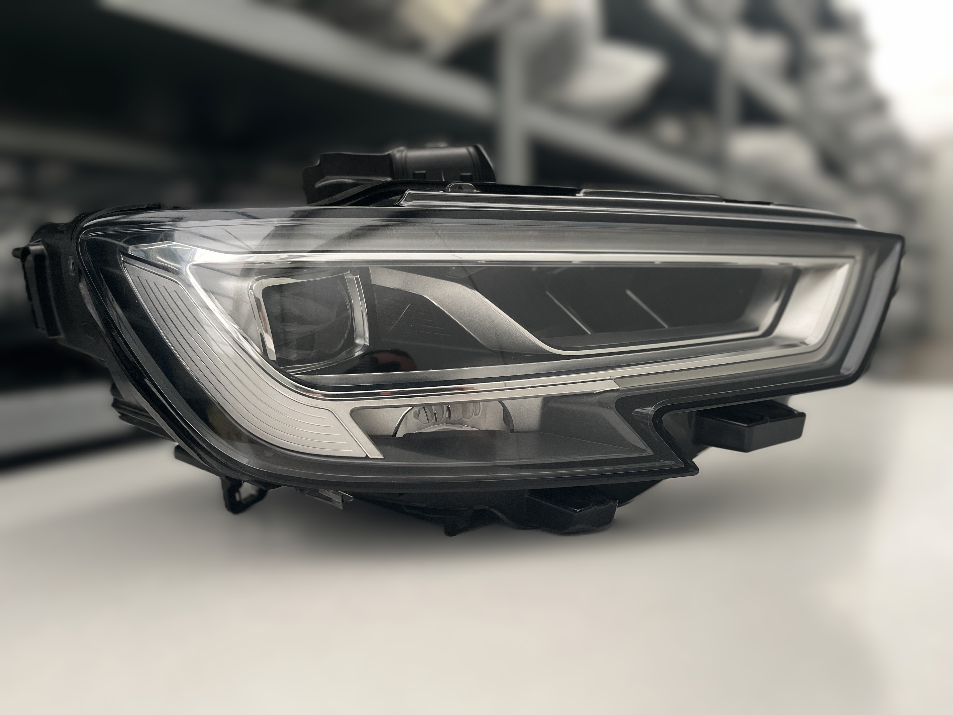 AUDI A3 LIFT MATRIX LED SCHEINW RECHTS 8V0941036