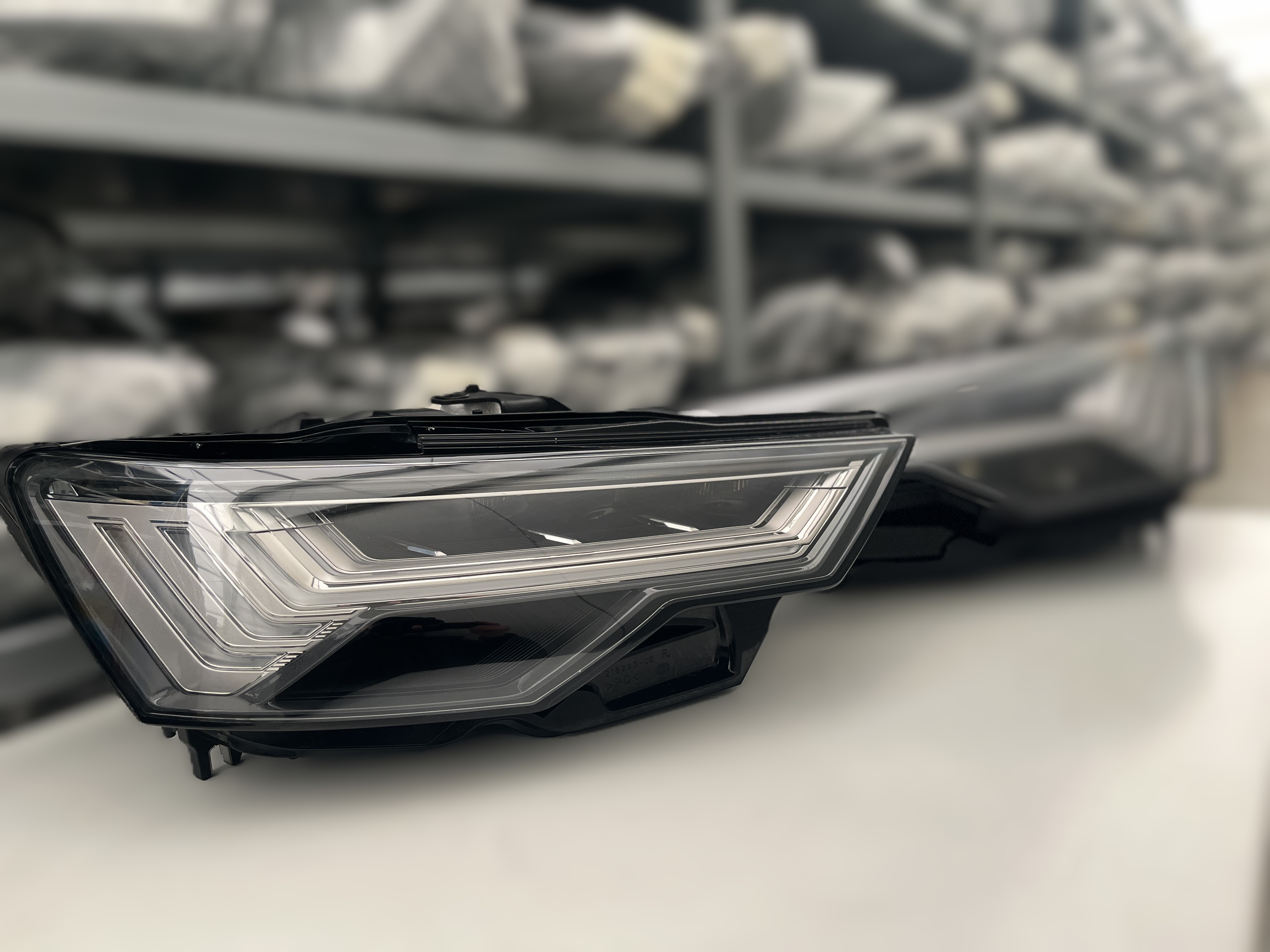 AUDI A6 C8 MATRIX SCHEINWERFER R+L KPL  4K0941036_4K0941035