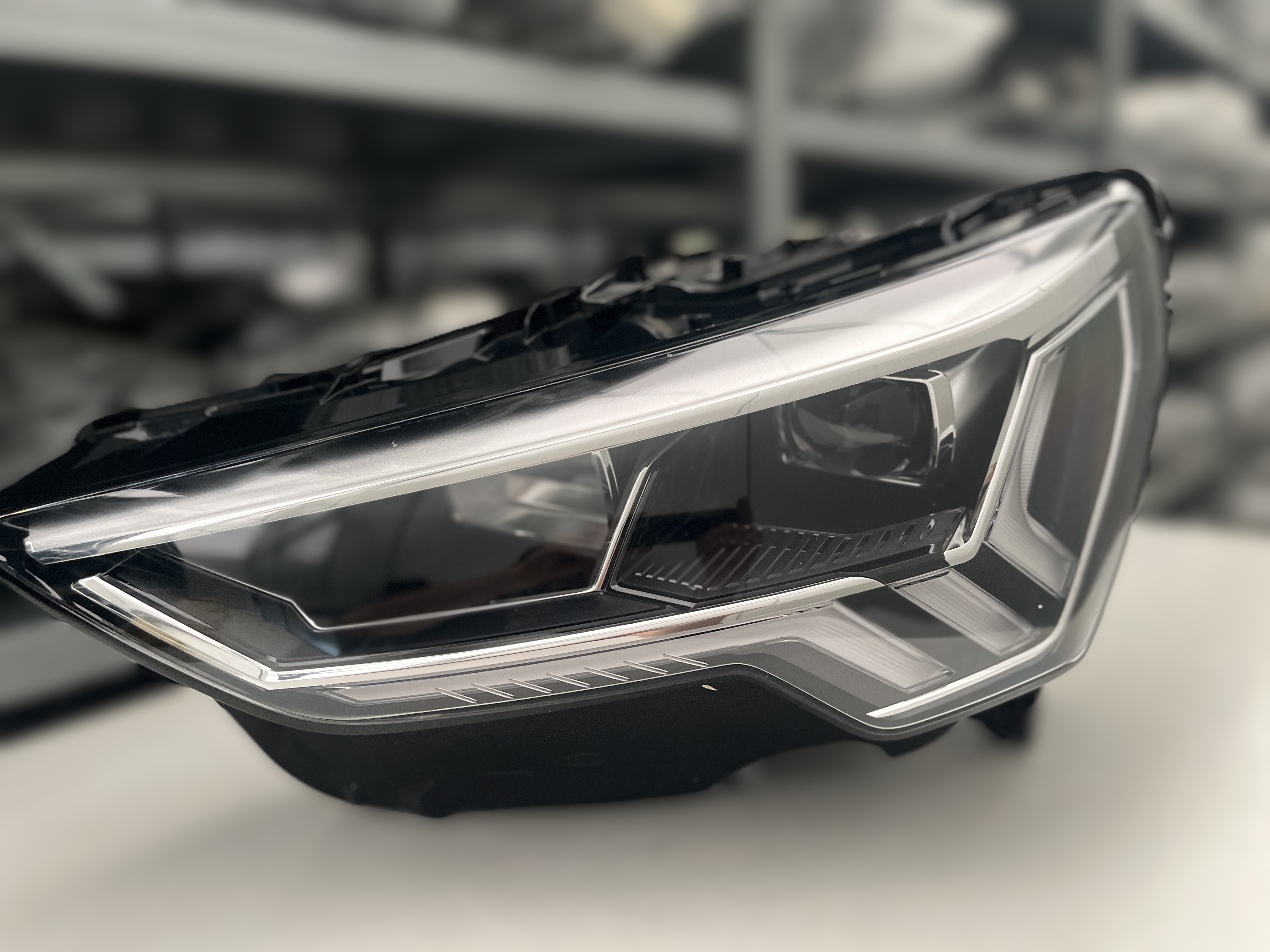 AUDI Q3 83A VOLL LED SCHEINW LINKS 83A941773