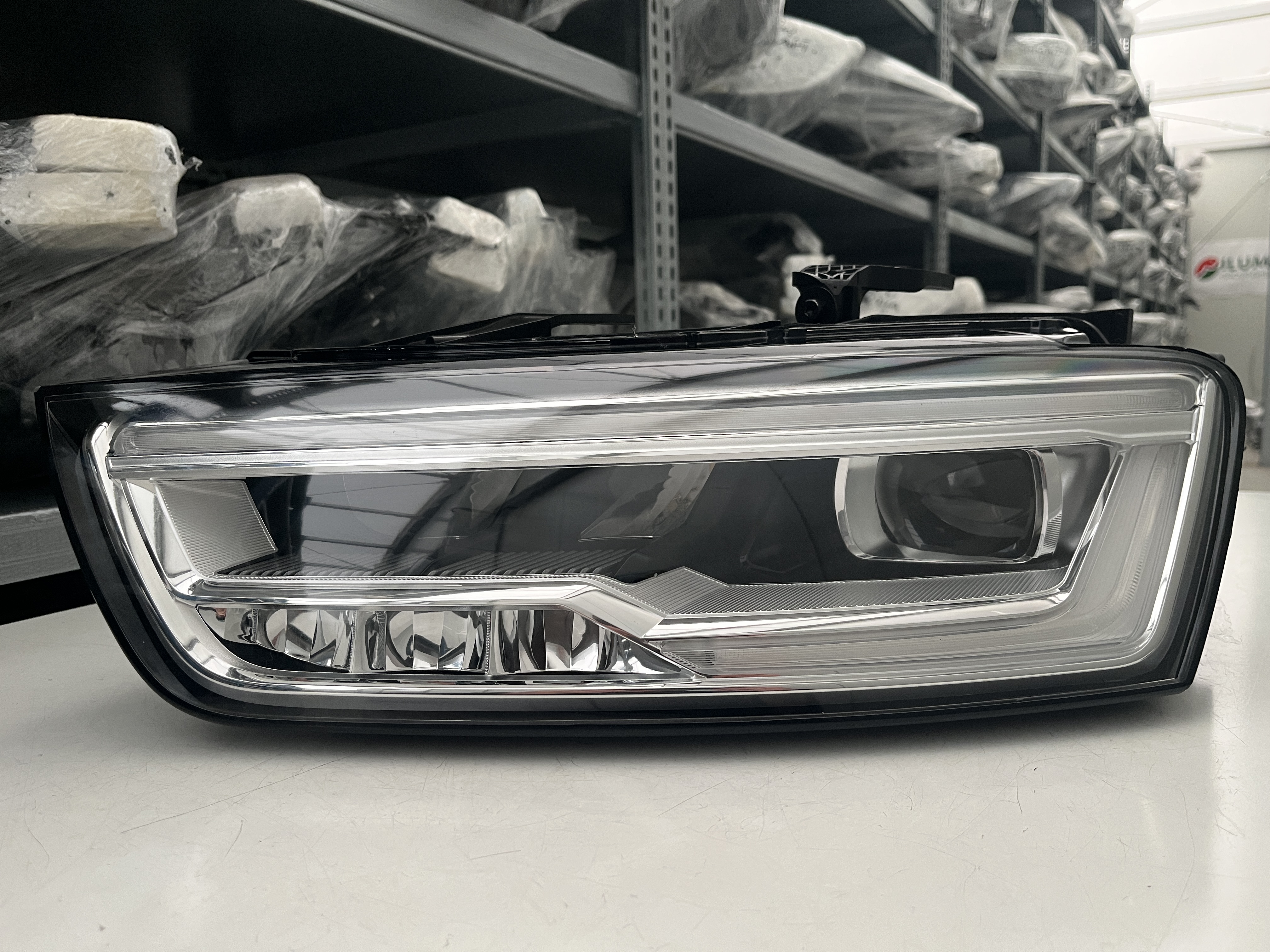 AUDI Q3 8U0 LIFT VOLL LED SCHEINWERFER LINKS 8U0941033