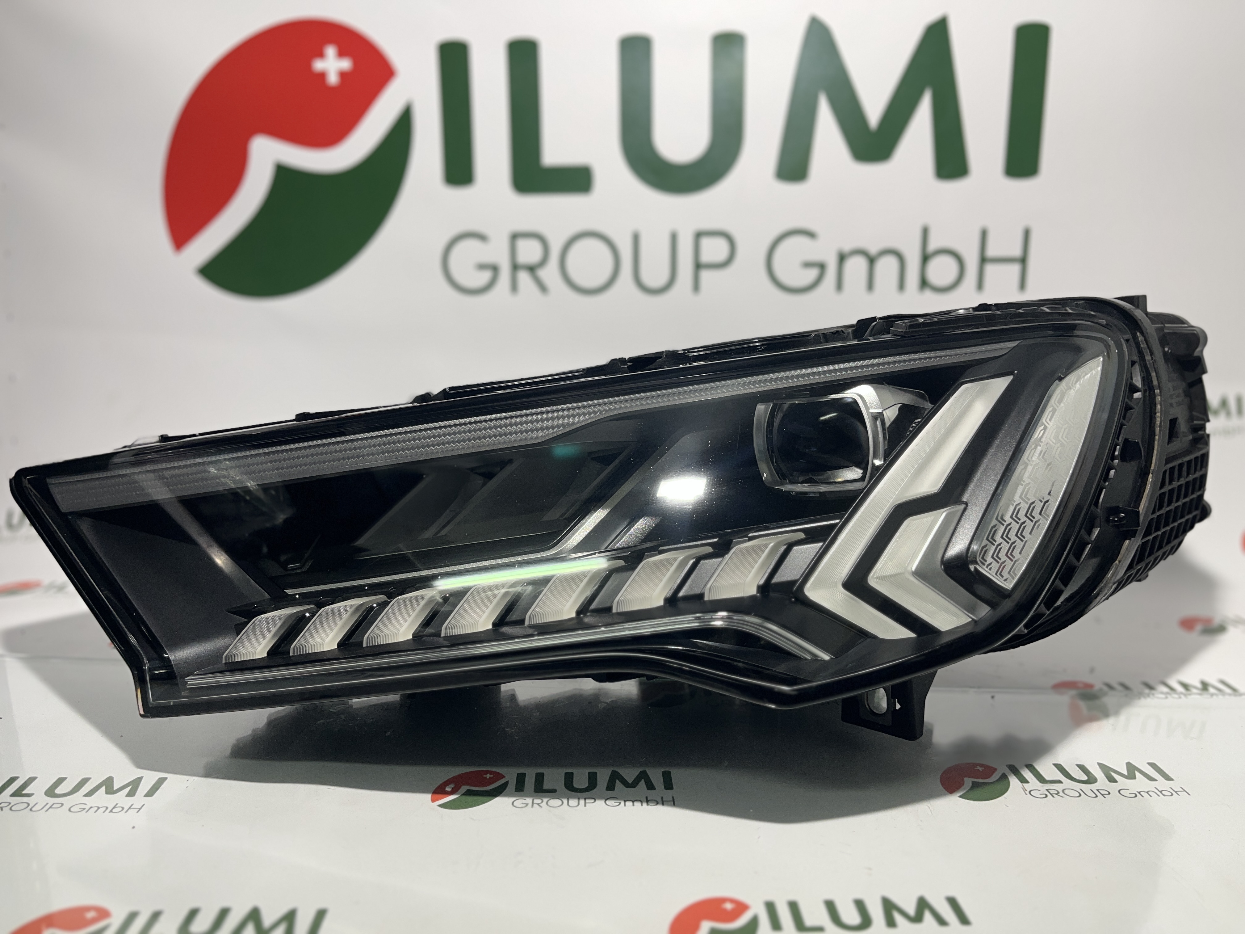 AUDI Q7 LIFT LED MATRIX SCHEINW LINKS KPL 4M0941039C