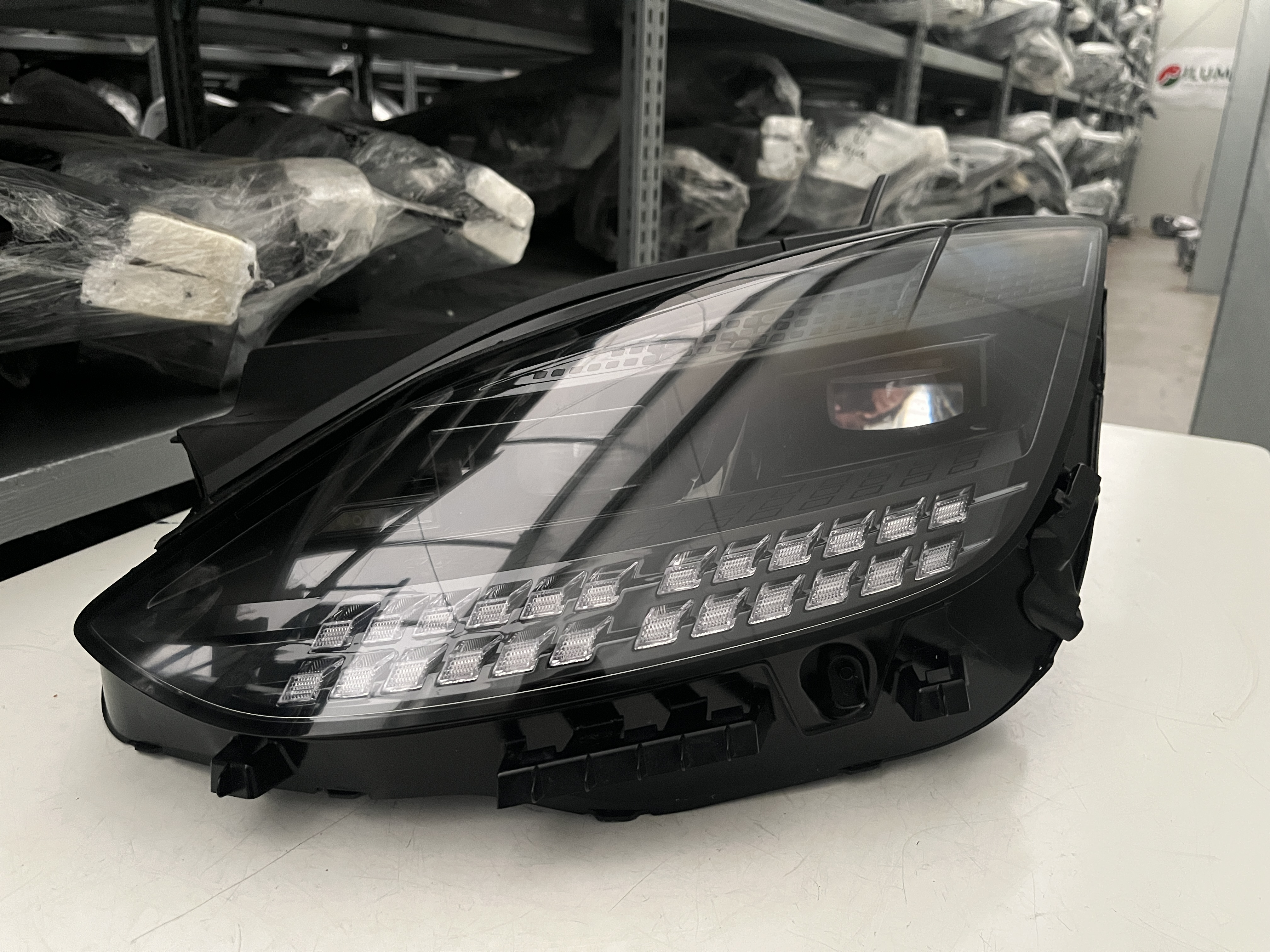 HYUNDAI IONIQ 6 VOLL LED SCHEINWERFER LINKS 92101-KL100