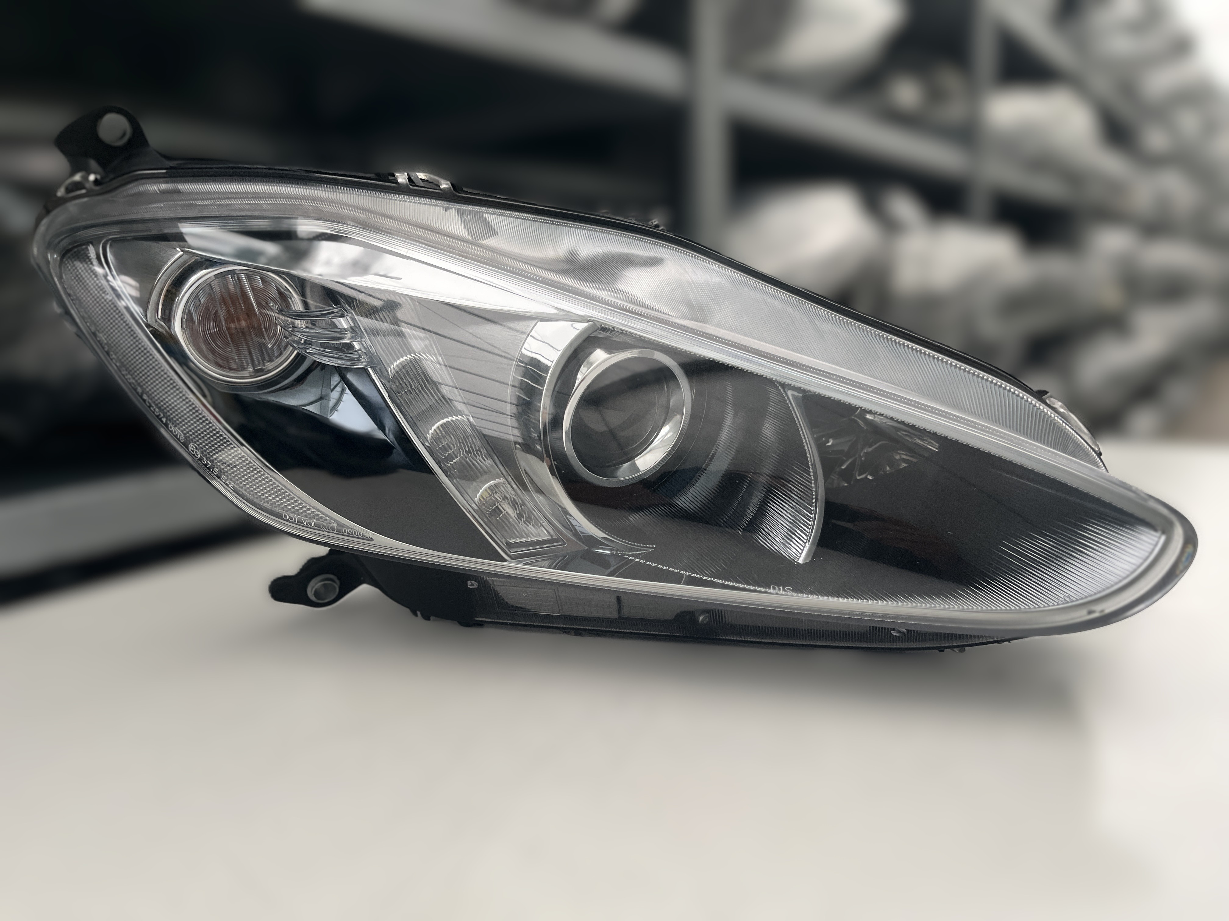 MASERATI GRANTURISMO Xe LED SCHEINW RECHTS KPL 285743