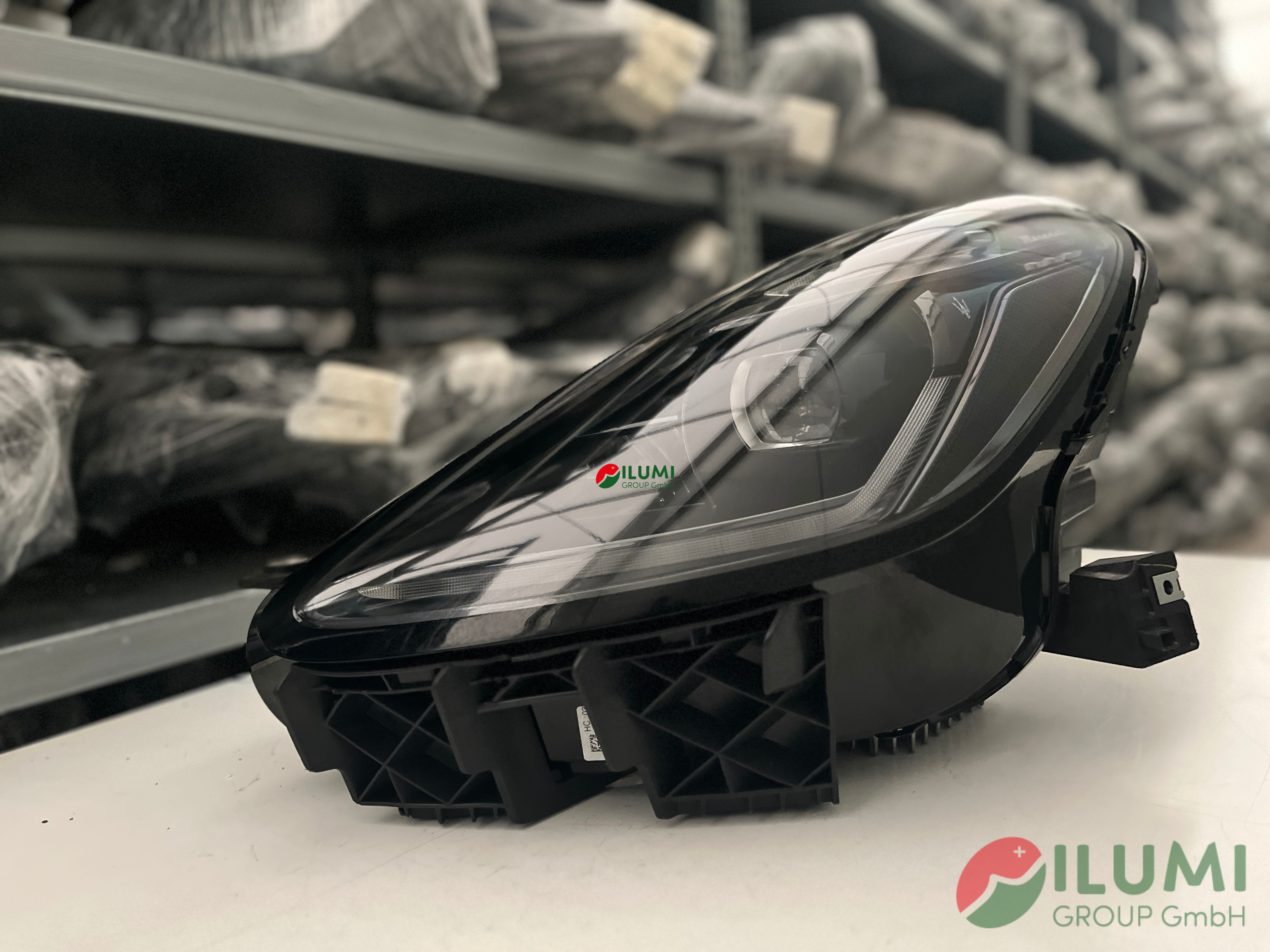 MASERATI GRECALE BLACK VOLL LED SCHEINWERFER LINKS KPL