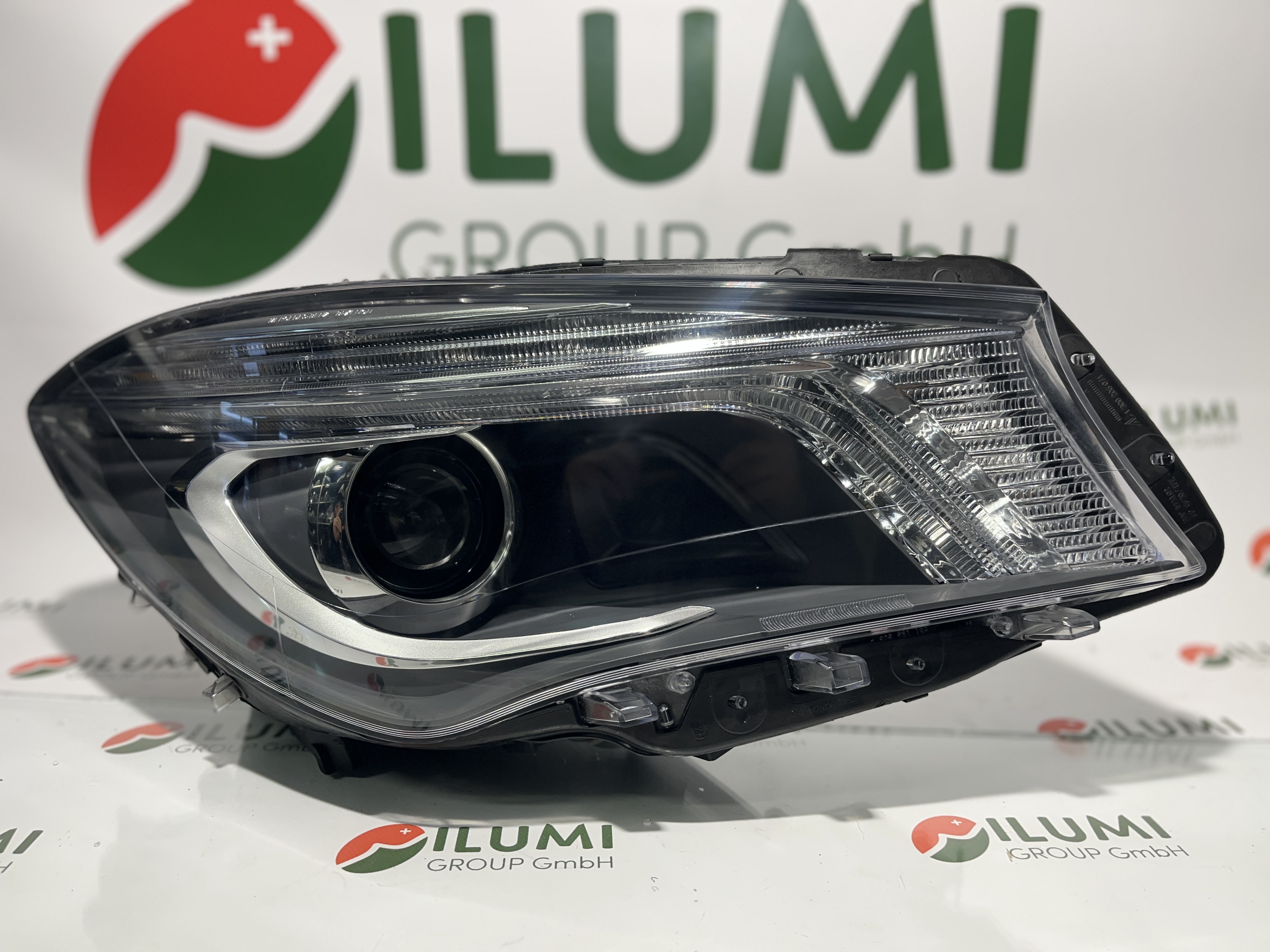 MERCEDES CLA W117 Xe SCHEINWERFER RECHTS KPL A1179066400