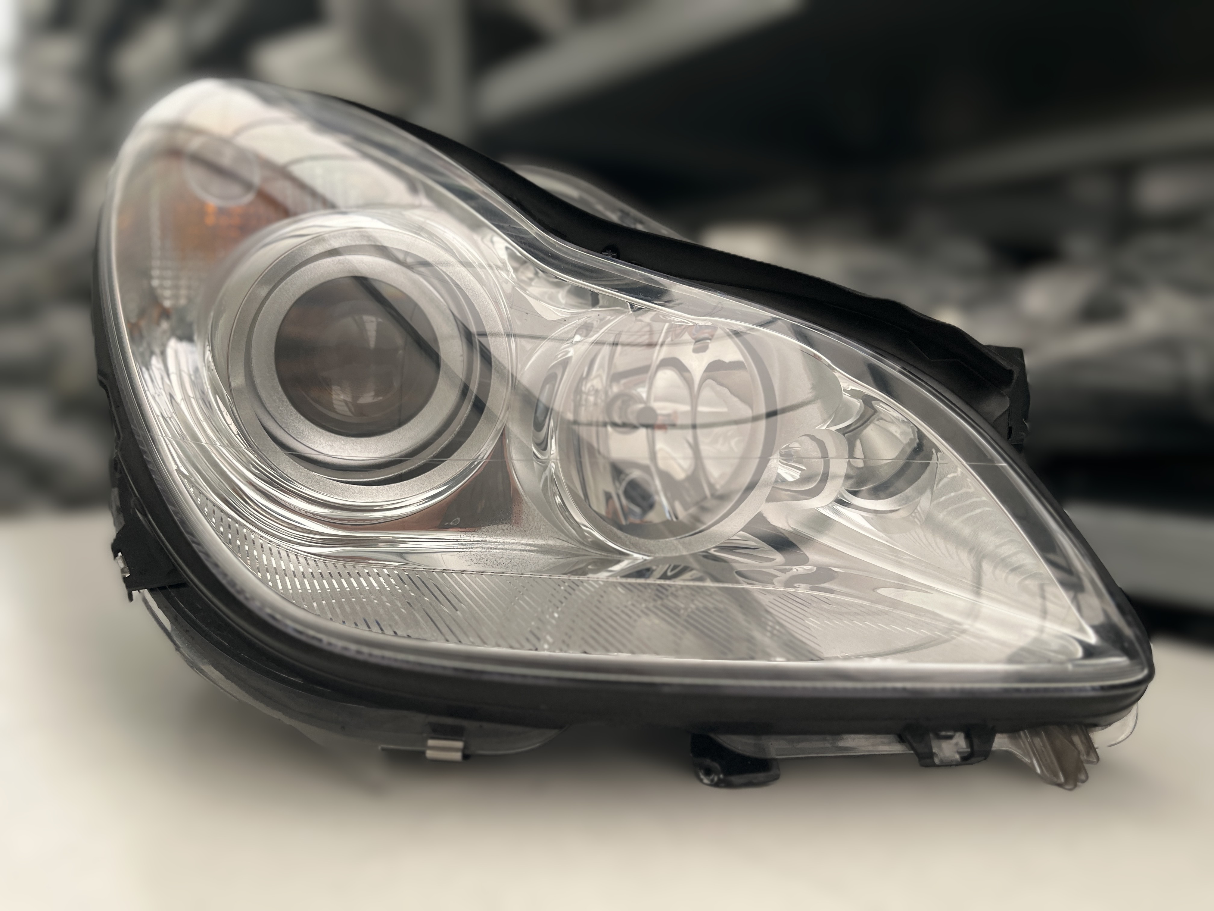 MERCEDES CLS W219 XENON SCHEINWERFER RECHTS KPL