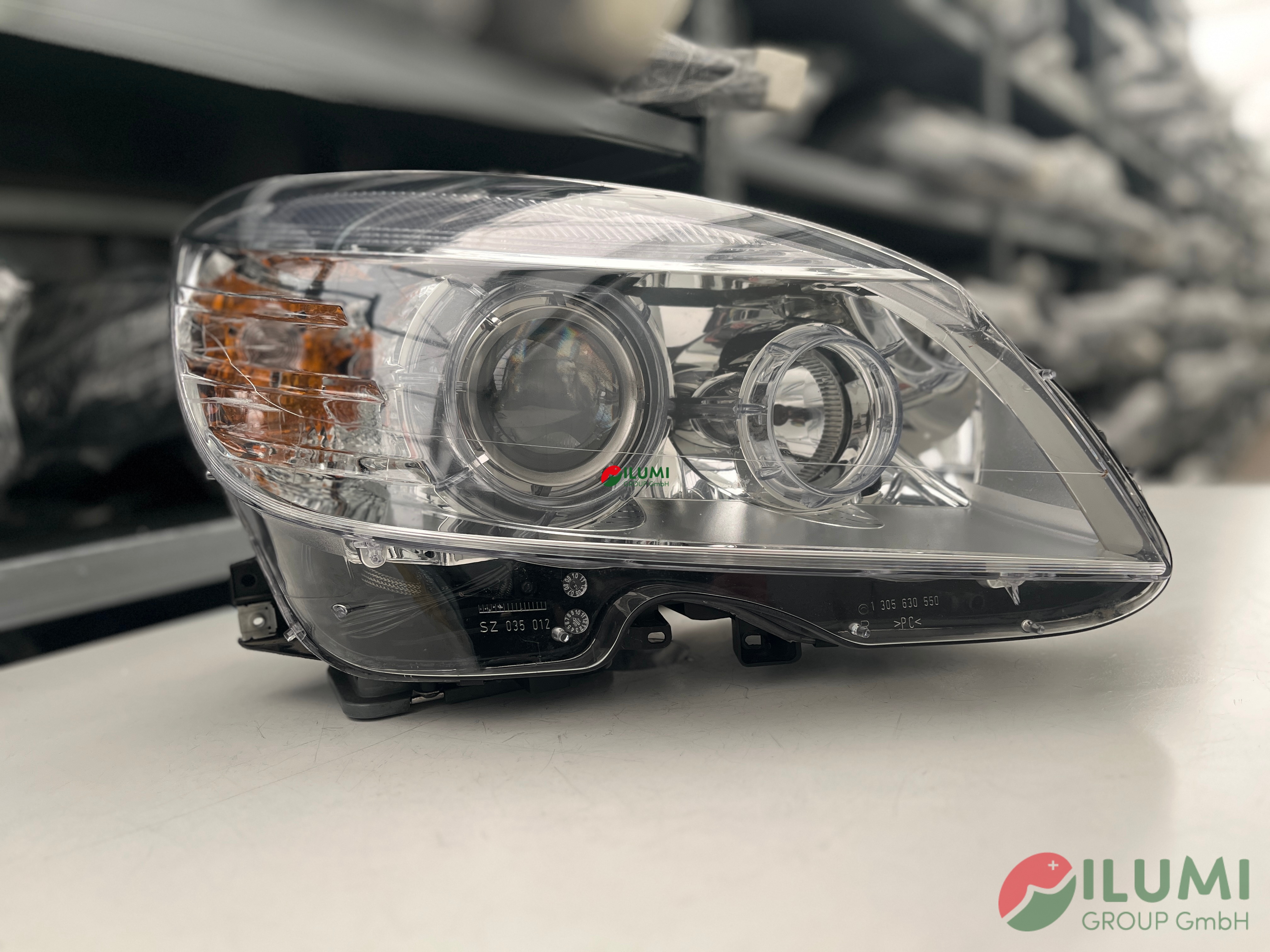 MERCEDES W204 AMG SCHEINWERFER RECHTS KPL A2048203059