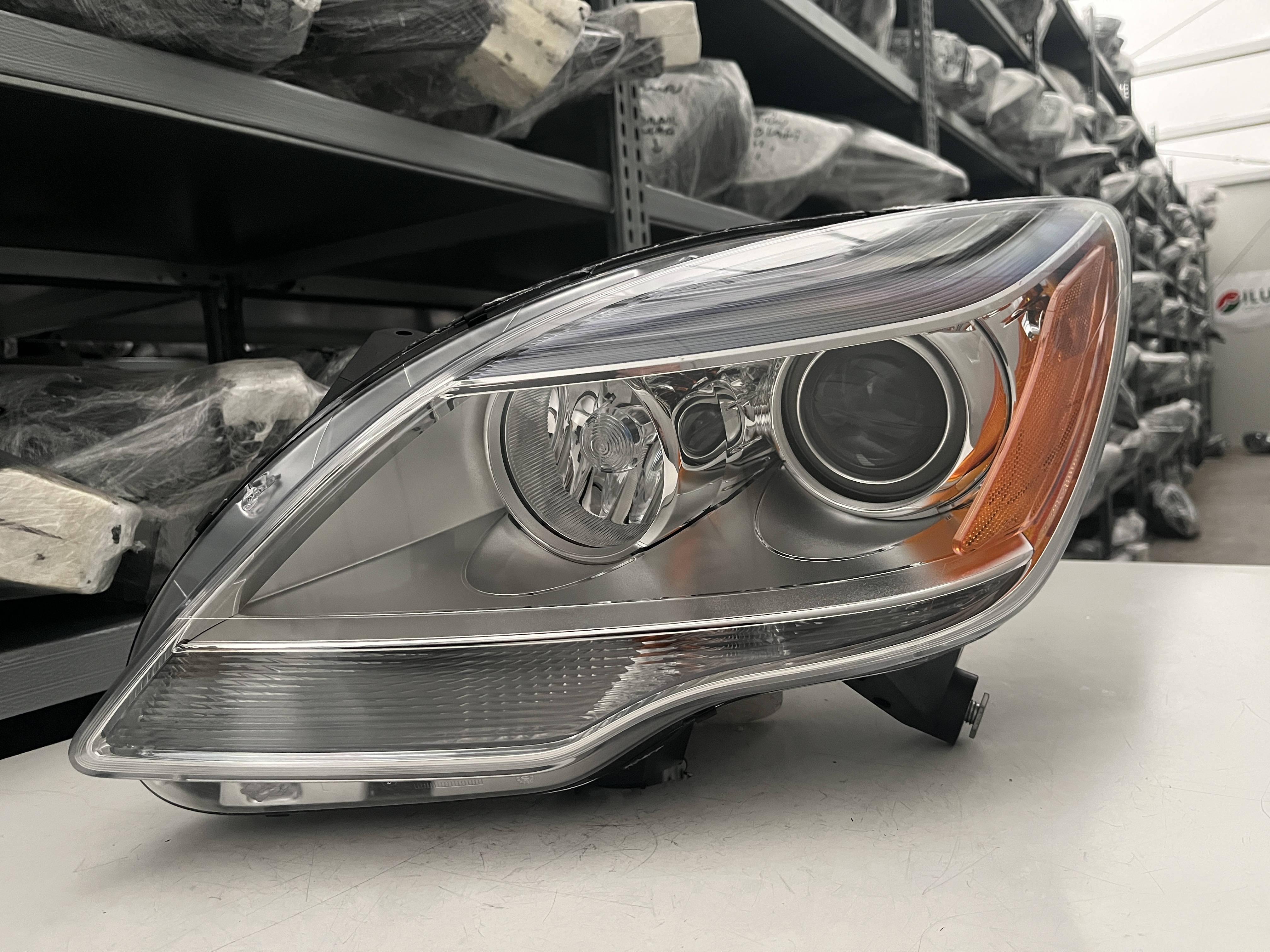 MERCEDES W251 R-KLASA LIFT XENON USA SCHEINW LINKS A2518203961