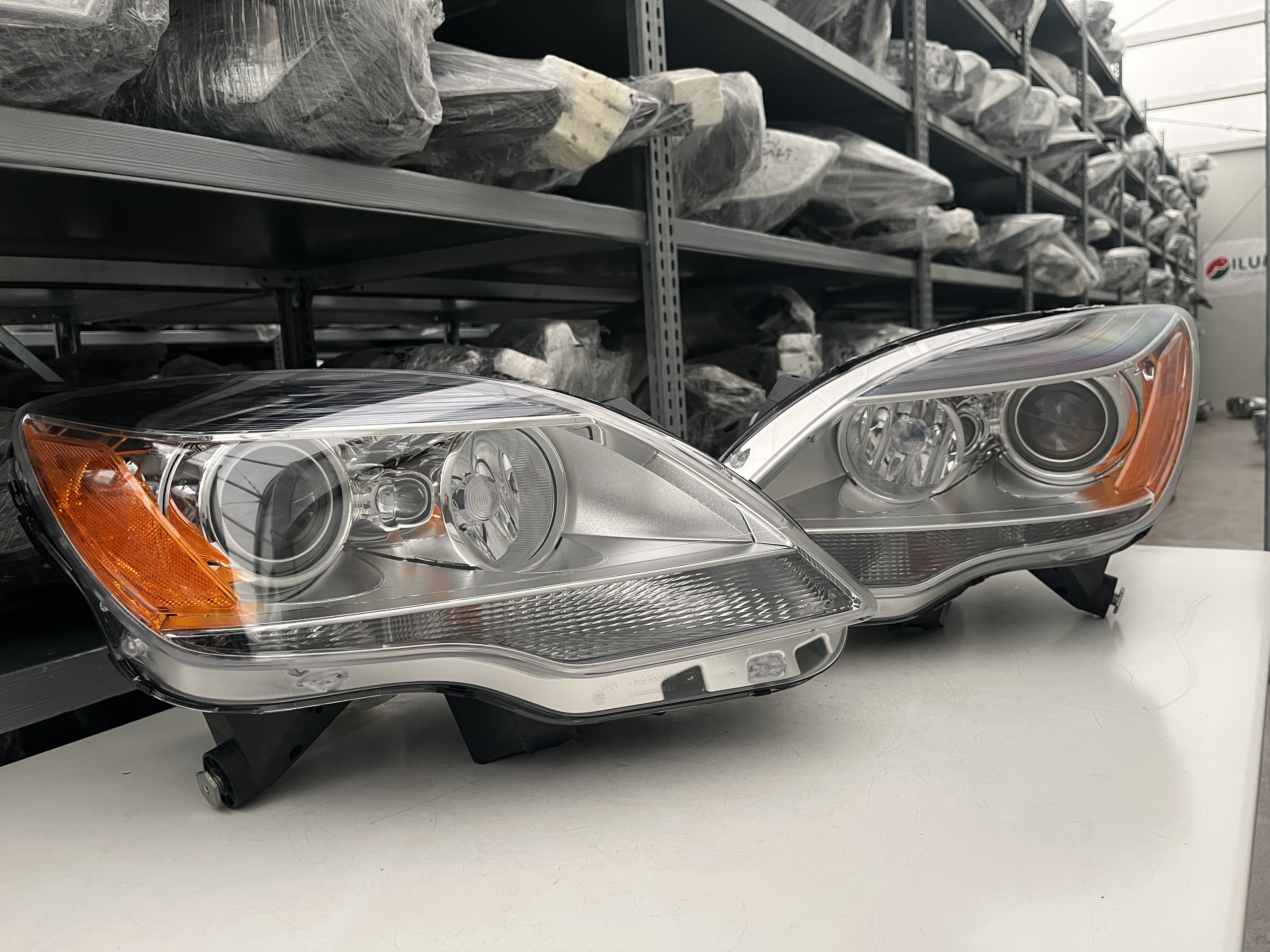 MERCEDES W251 R-KLASA LIFT XENON USA SCHEINW R L A2518203961 A2518203361