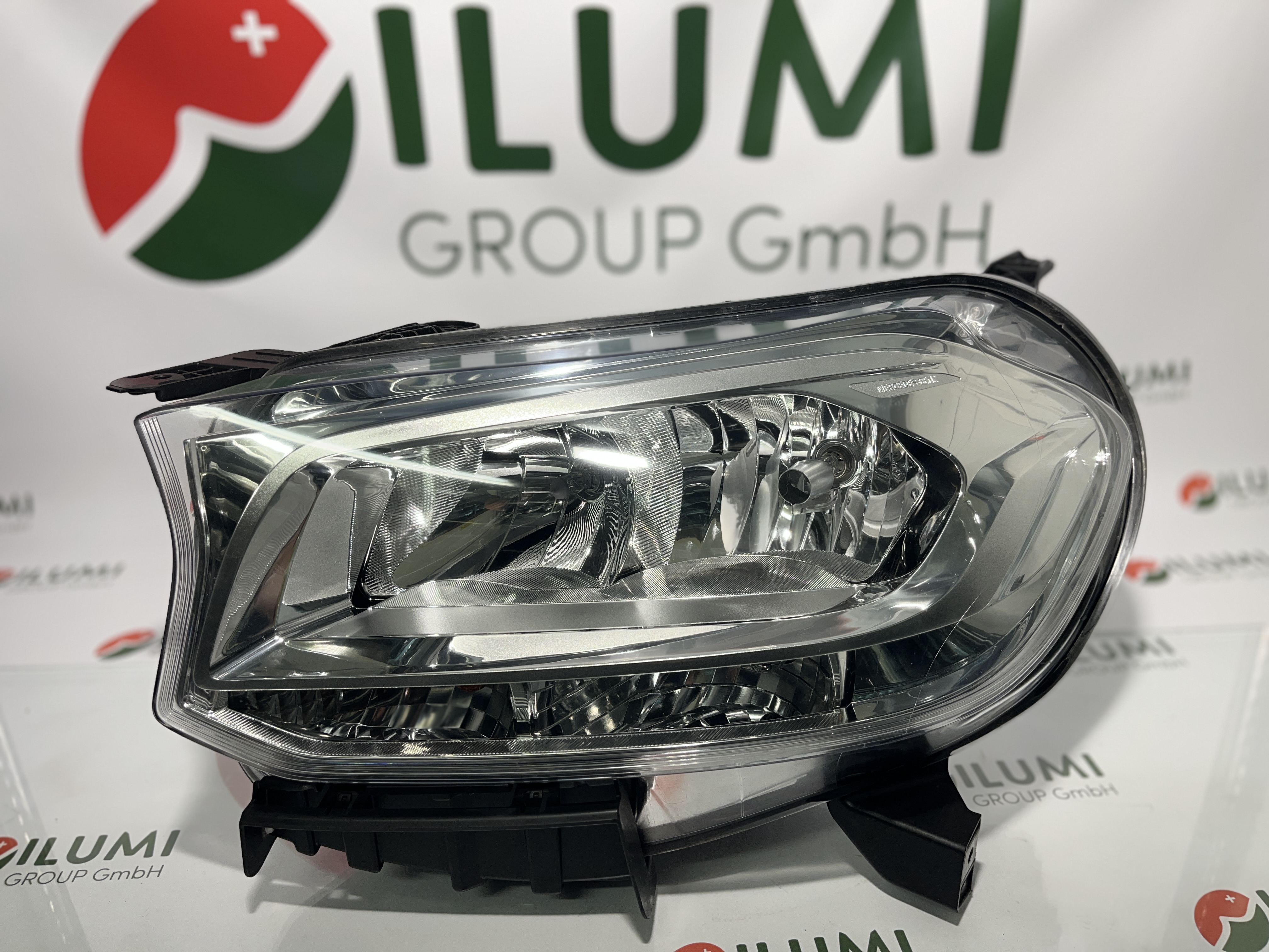 MERCEDES X KLASA W470 HALOGEN SCHEINW LINKS A4709060600