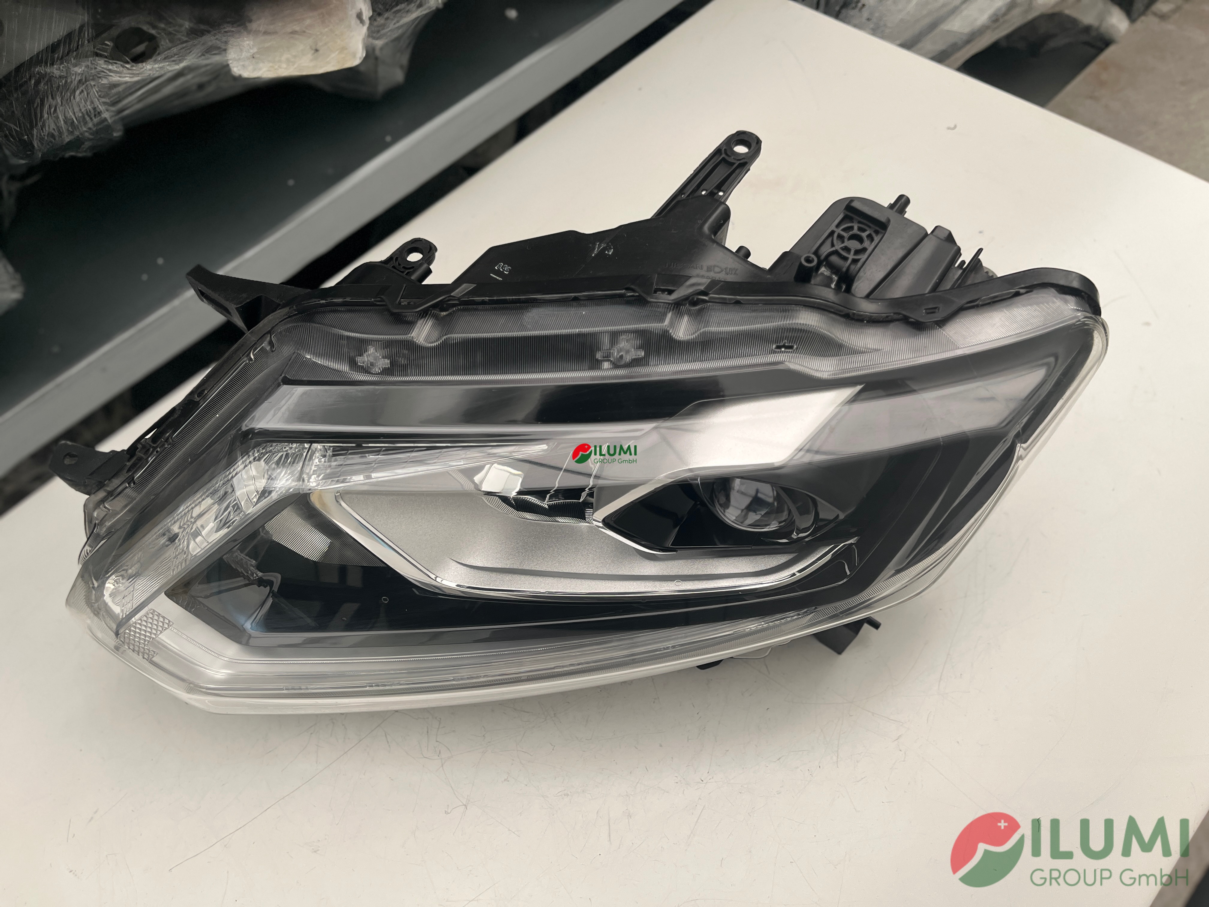 NISSAN X-TRAIL T32 13-16 FULL LED SCHEINWERFER LINKS