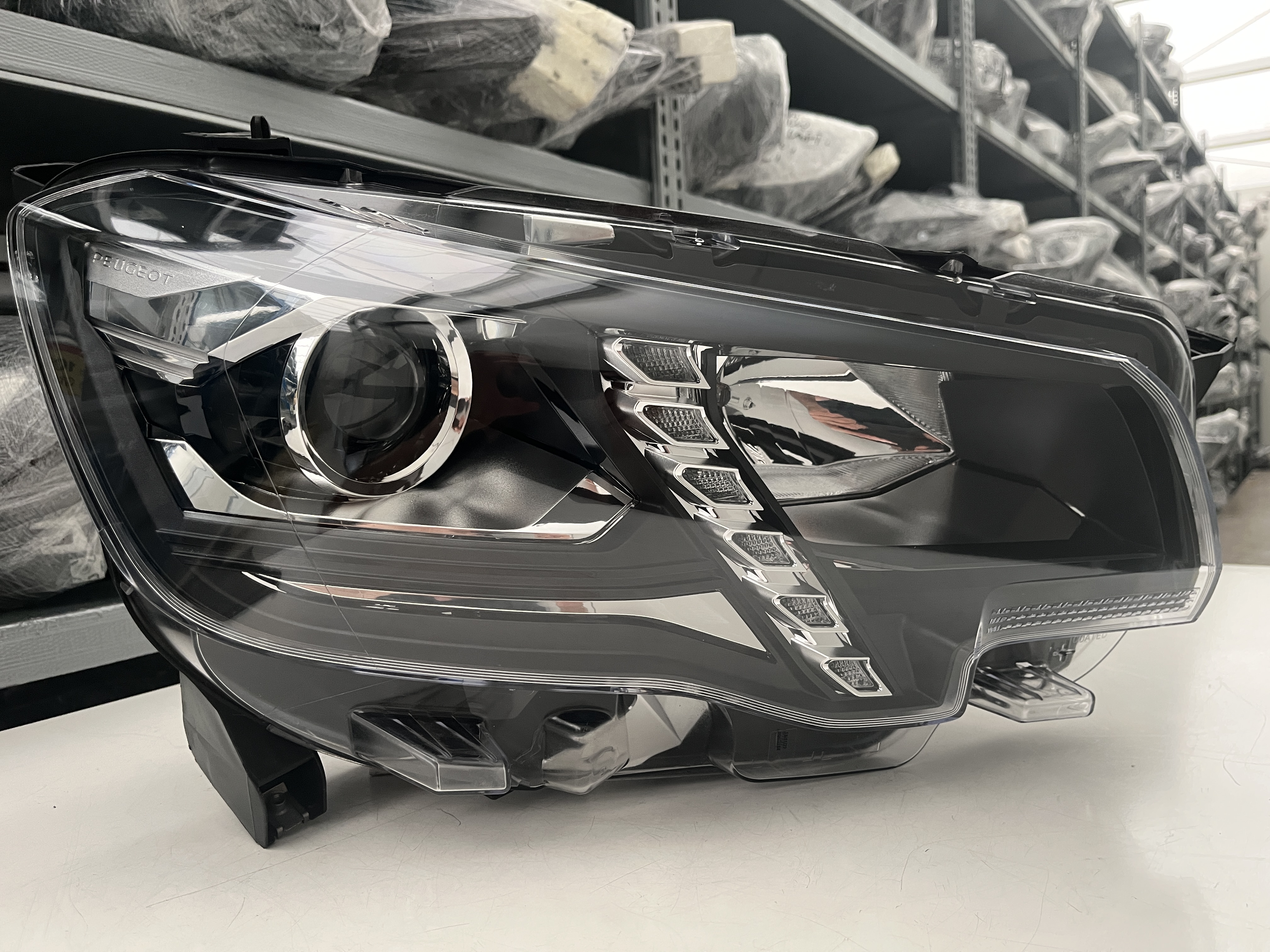 PEUGEOT RIFTER LED SCHEINWERFER RECHTS 90146218