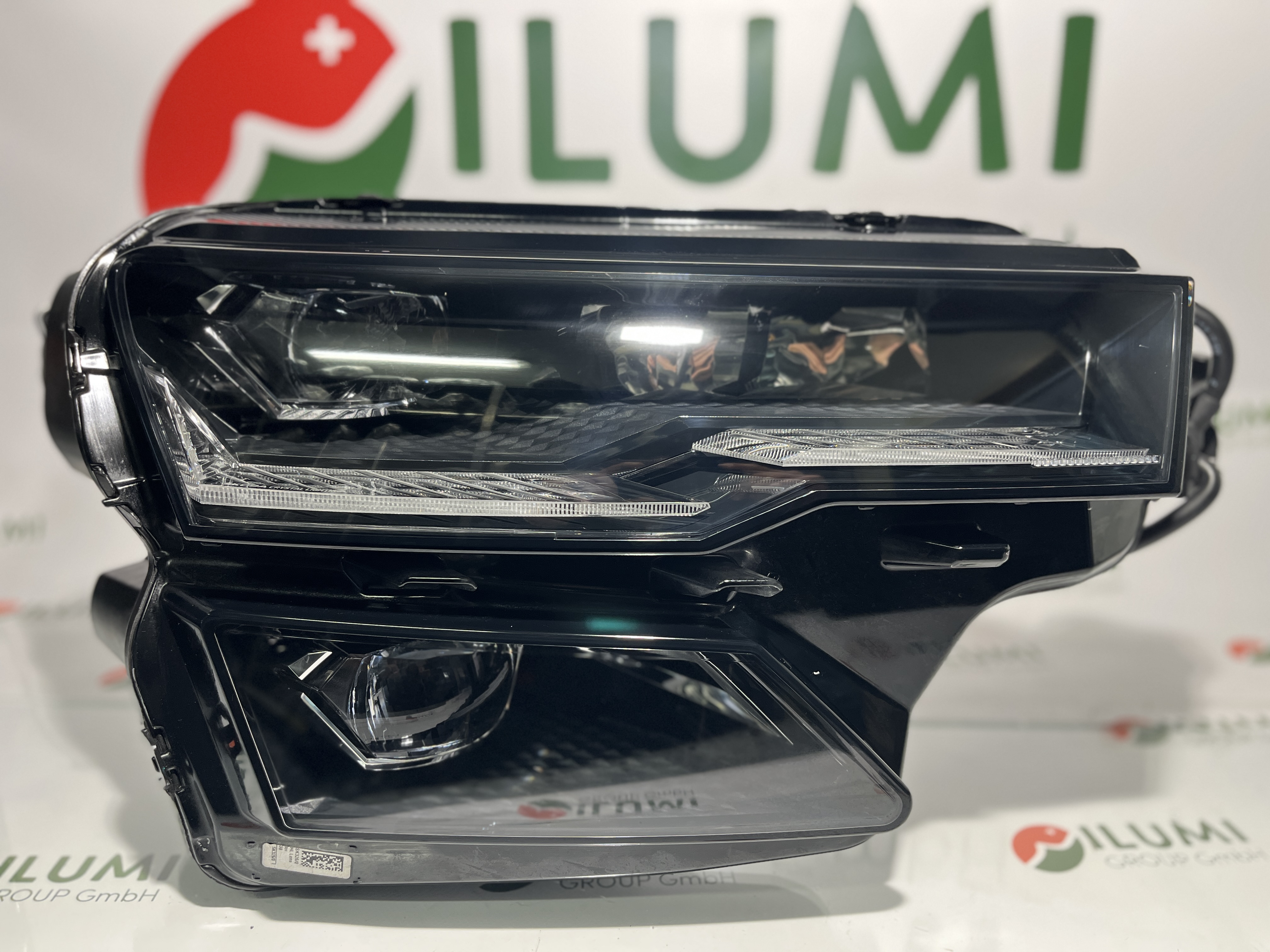 SKODA KAROQ VOLLED LIFT SCHEINW RECHTS KPL 57B941036B