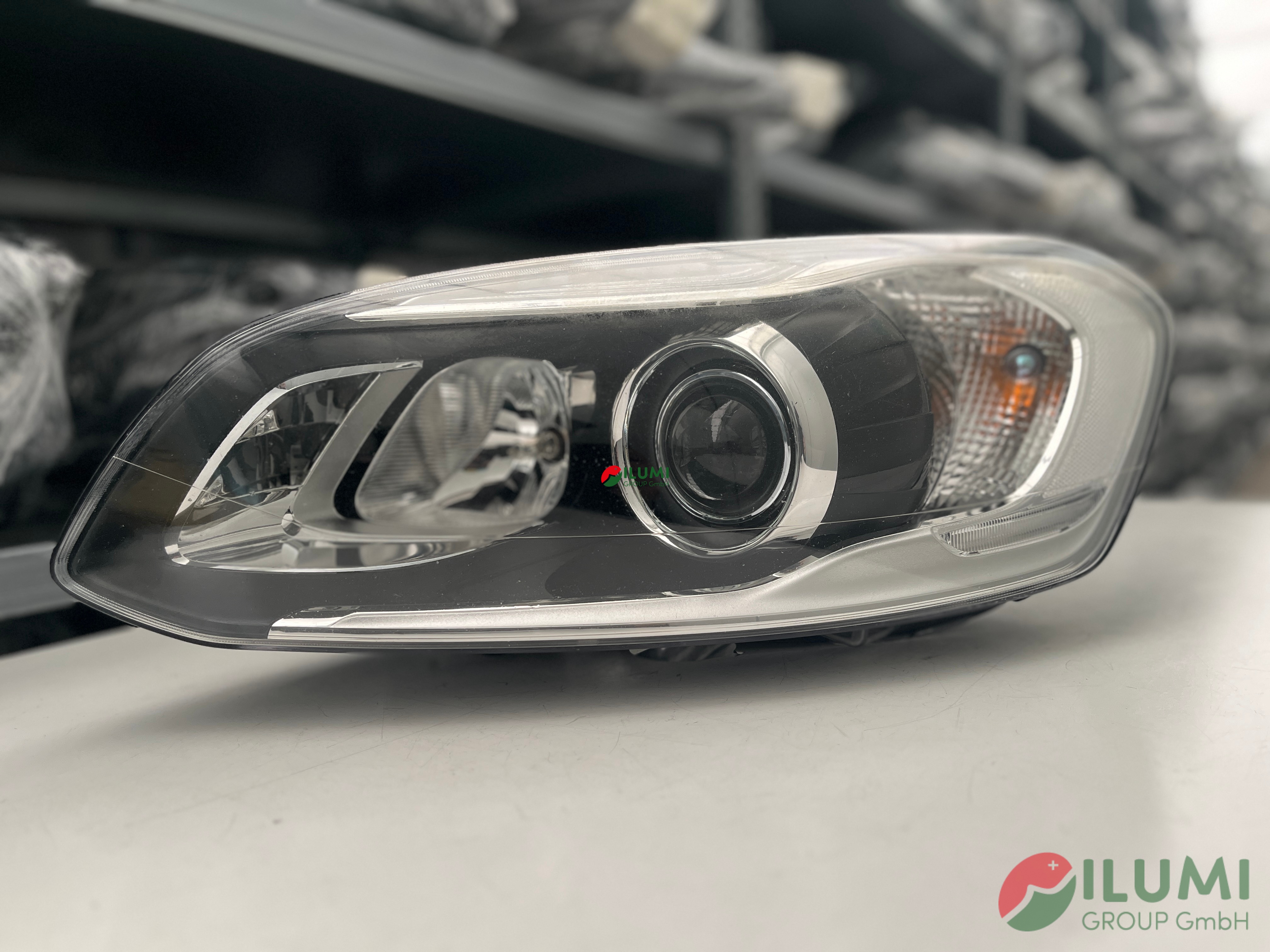 VOLVO XC60 LIFT XENON SCHEINWERFER LINKS KPL 31420257
