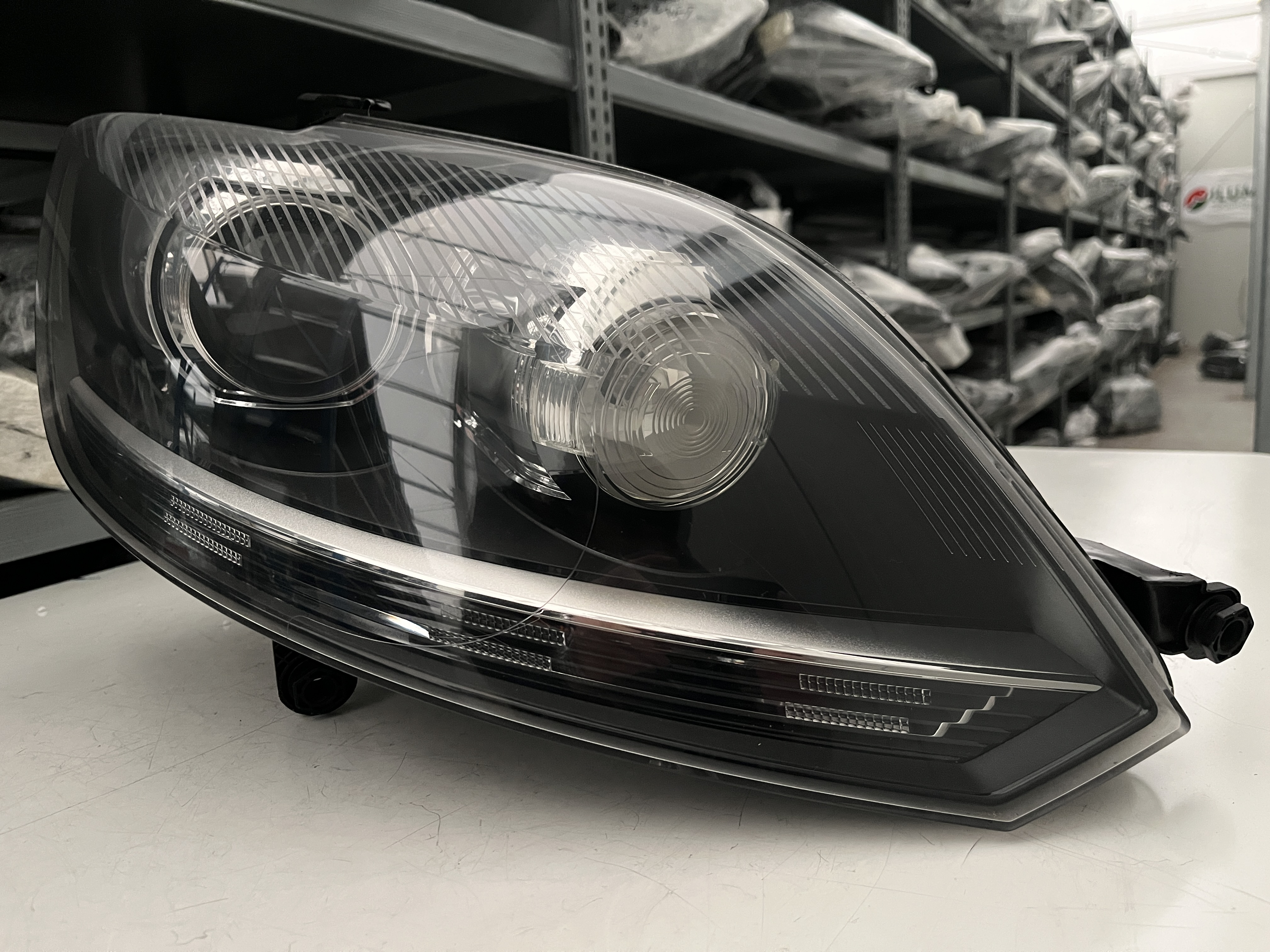 VW GOLF VI PLUS XENON SCHEINWERFER RECHTS KPL 5M1941752B