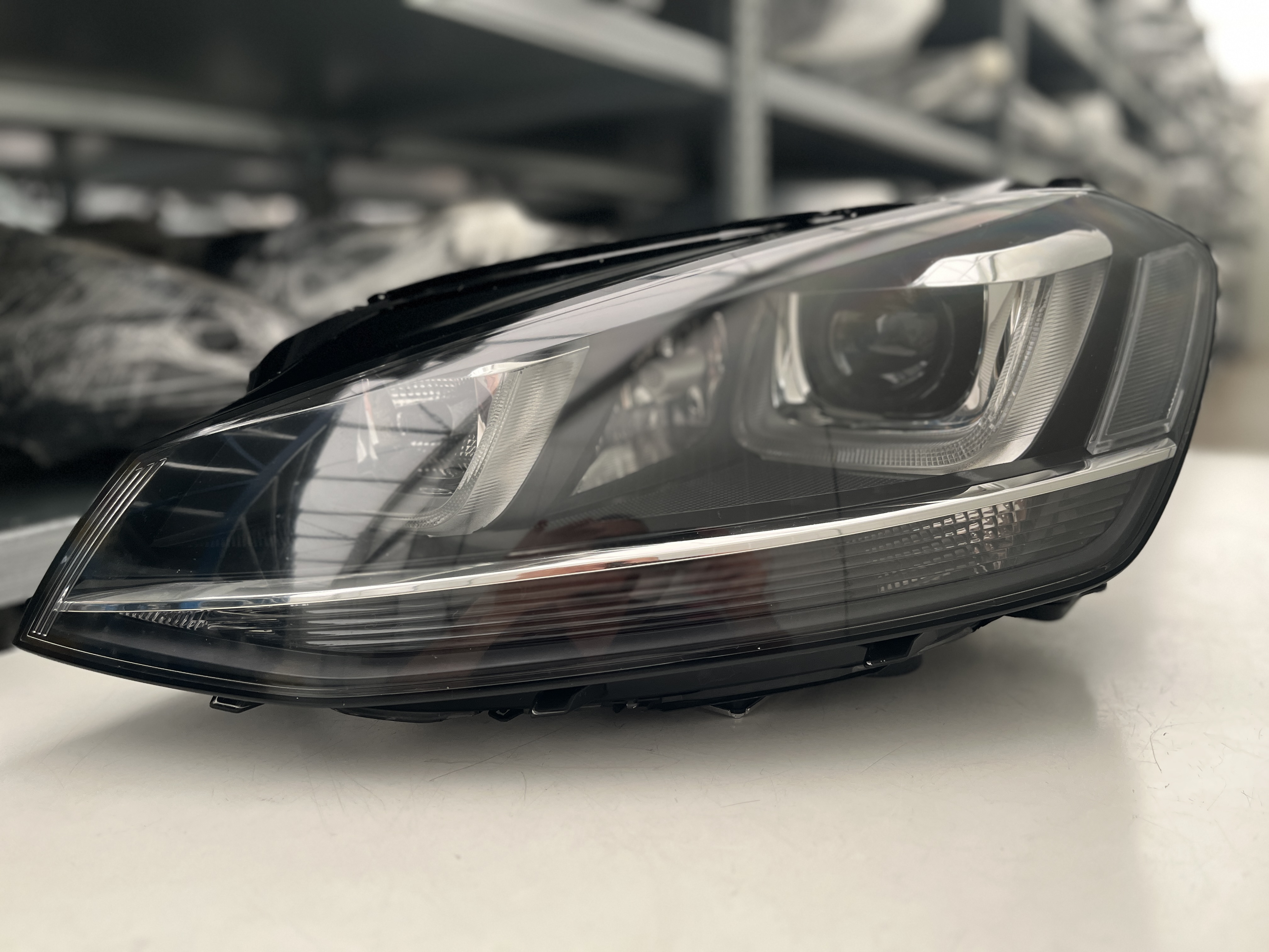 VW GOLF VII XENON LED SCHEINW LINKS KPL 5G1941033