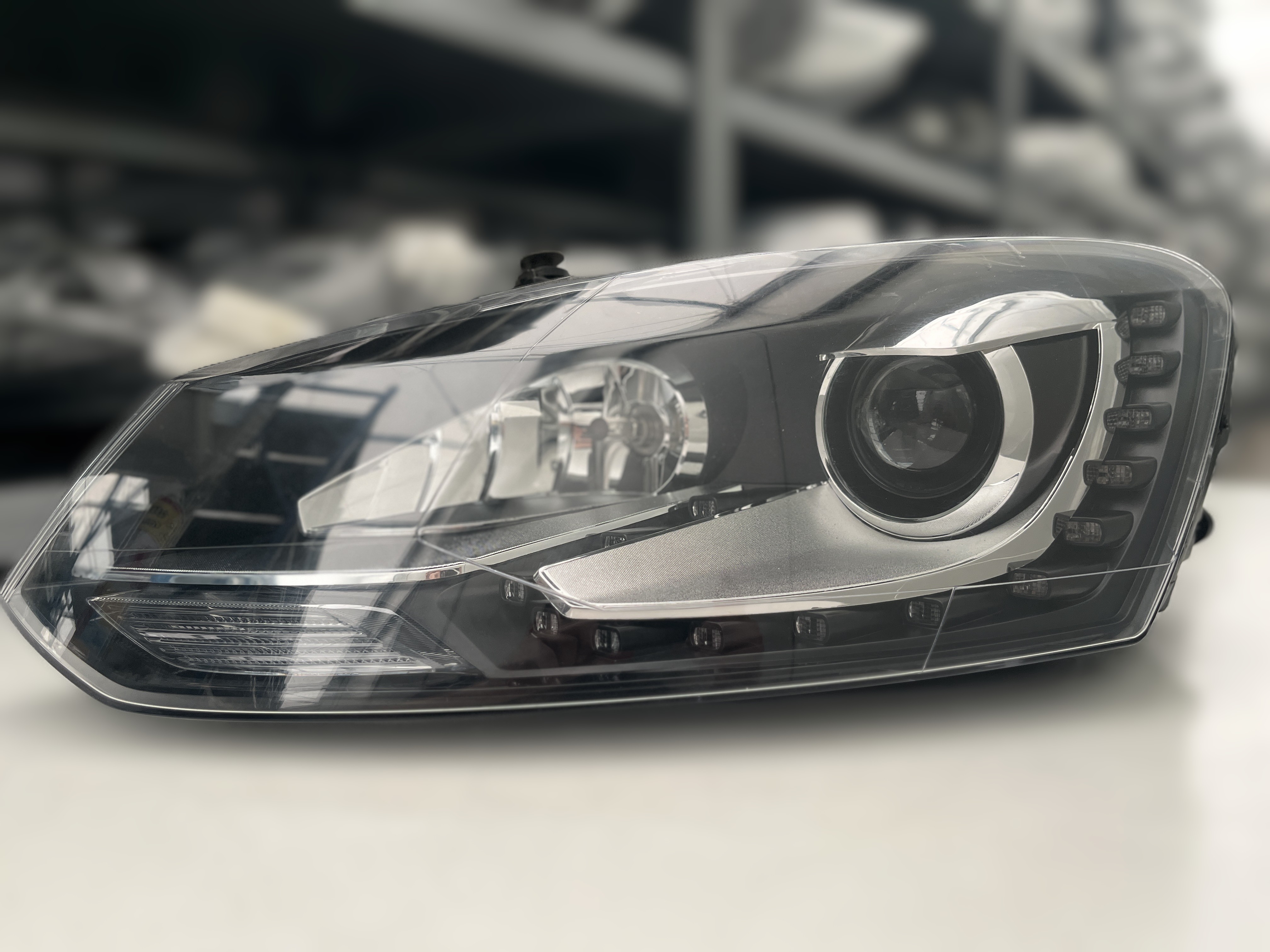 VW POLO XENON SCHEINWERFER LINKS KPL 6R1041039D