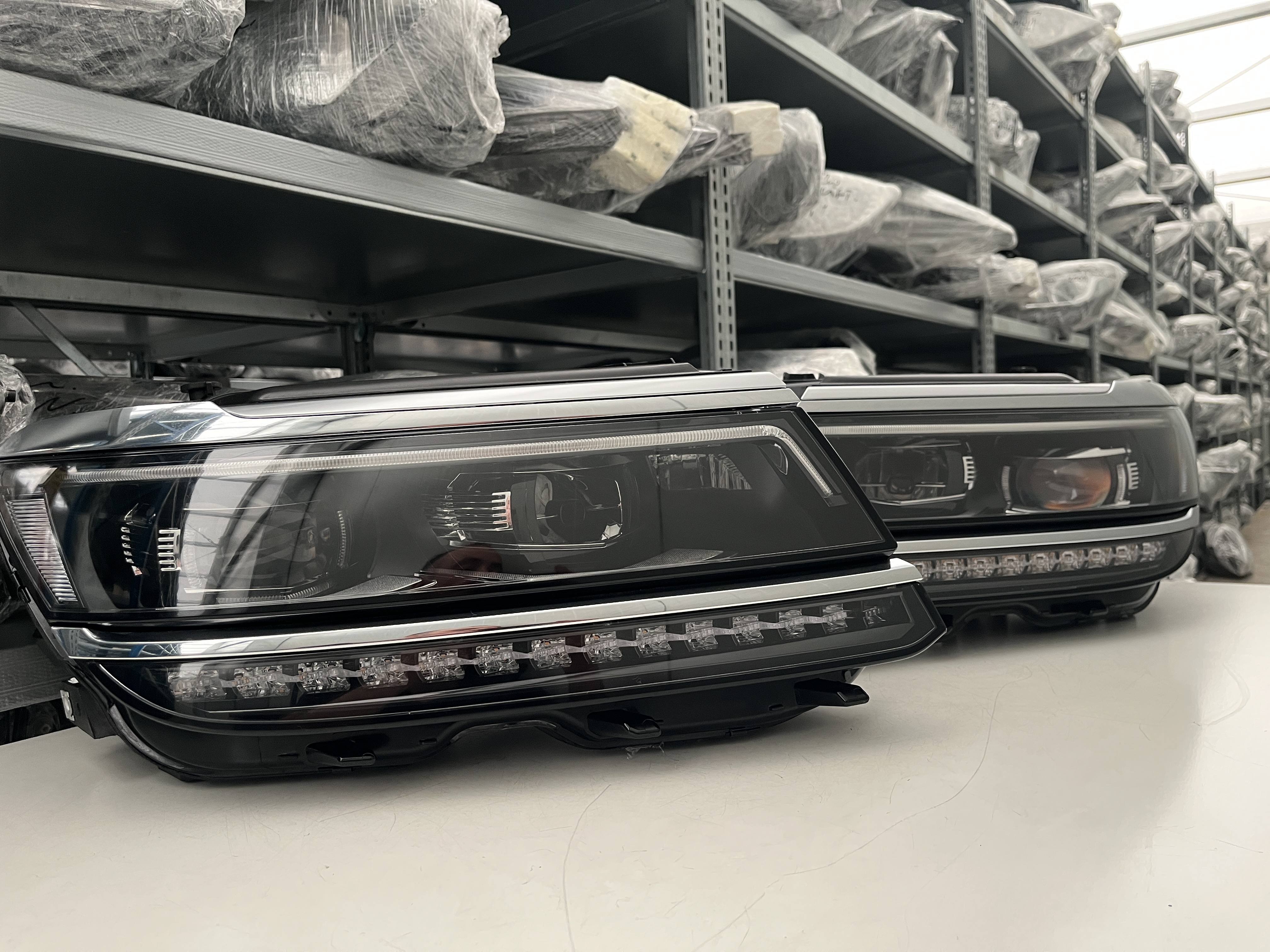 VW TIGUAN VOLL LED SCHEINW RECHTS LINKS 5NN941081C 5NN941082C