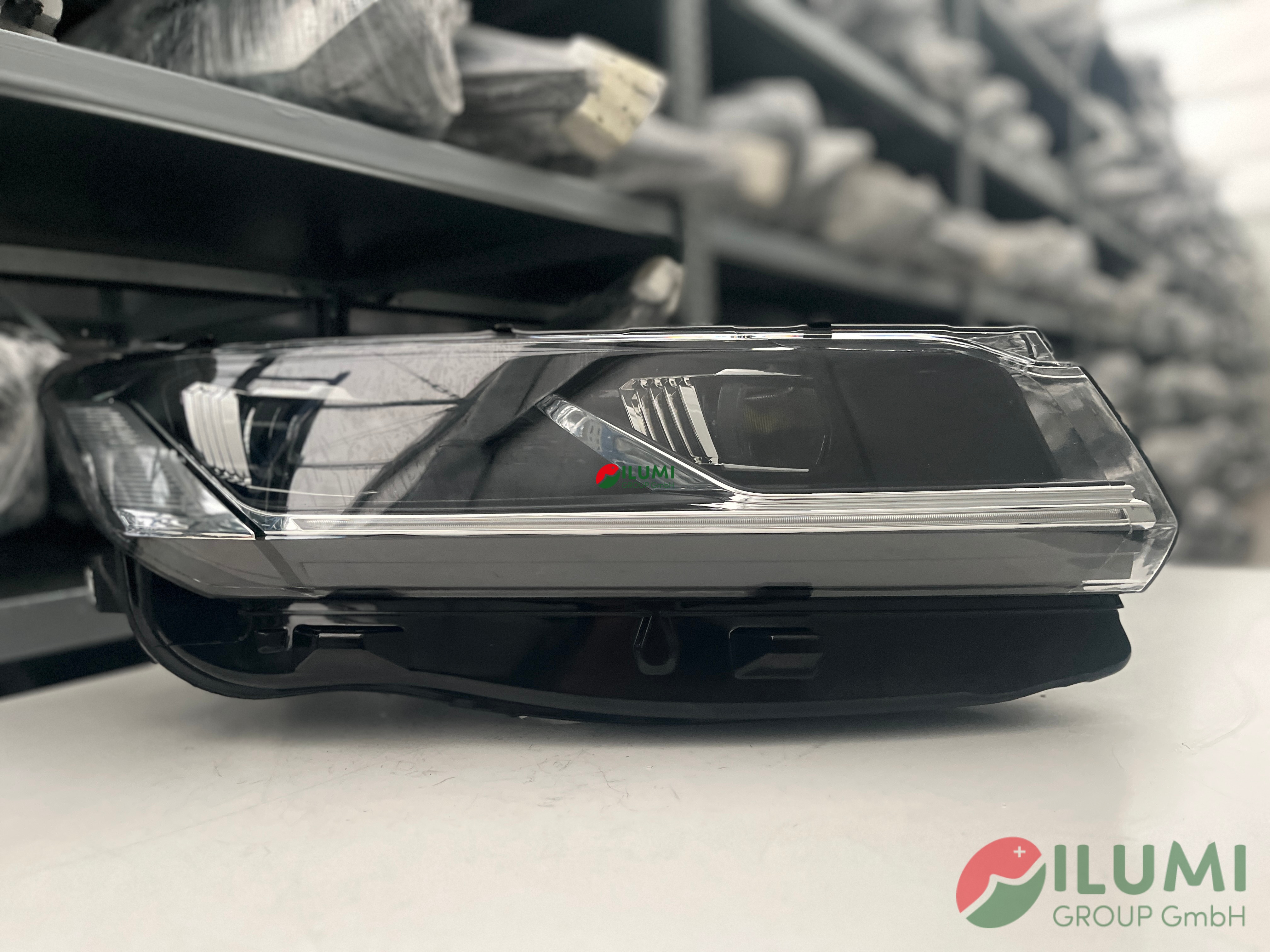 VW TOUAREG III 3 VOLL LED RECHTS KPL 761941036A